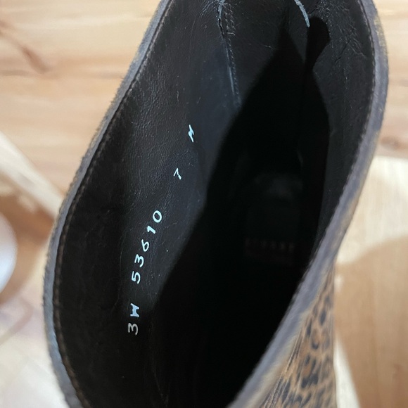 Stuart Weitzman Suede Leopard Print Booties Size 7 - Picture 8 of 8